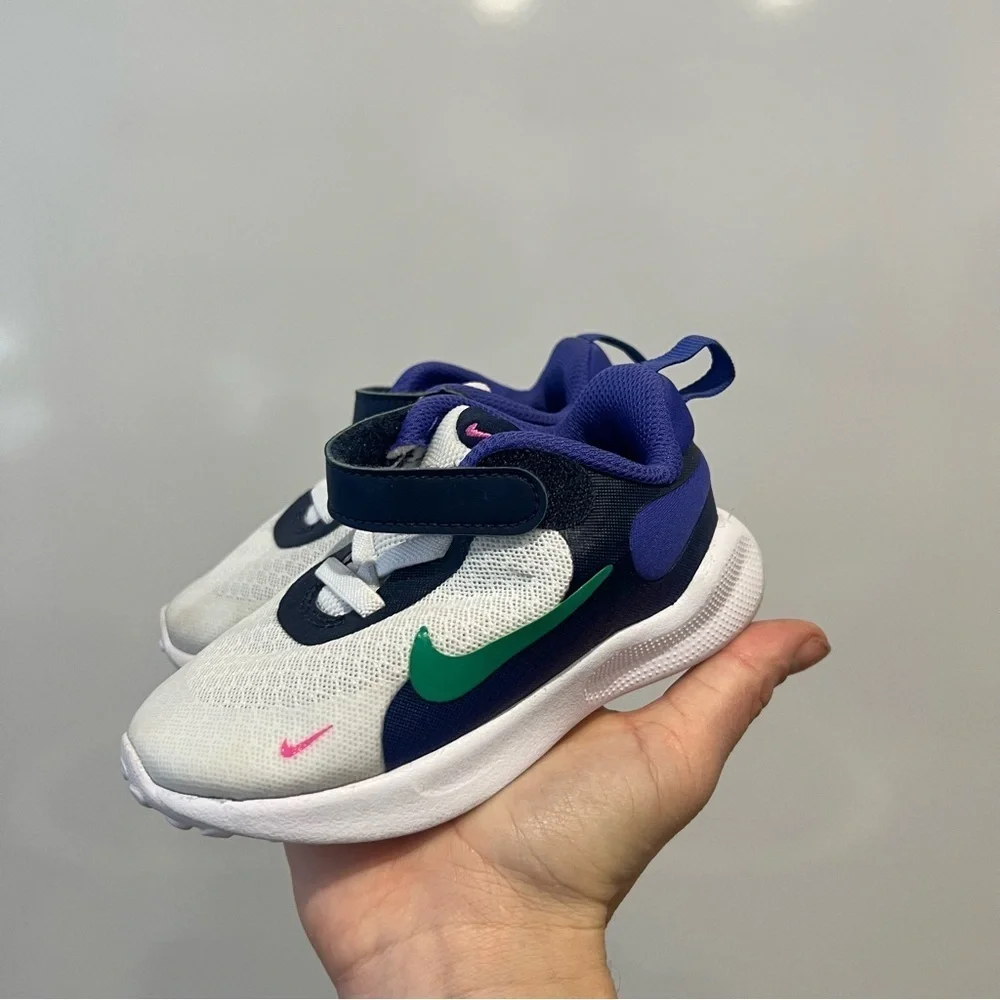 Nike revolution toddler